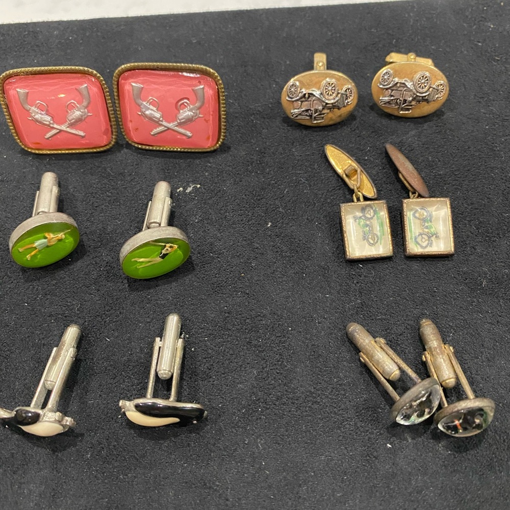 Lot of 6 pair of vintage men’s cuff links.